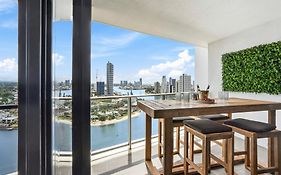 Avalon Apartments - Qstay